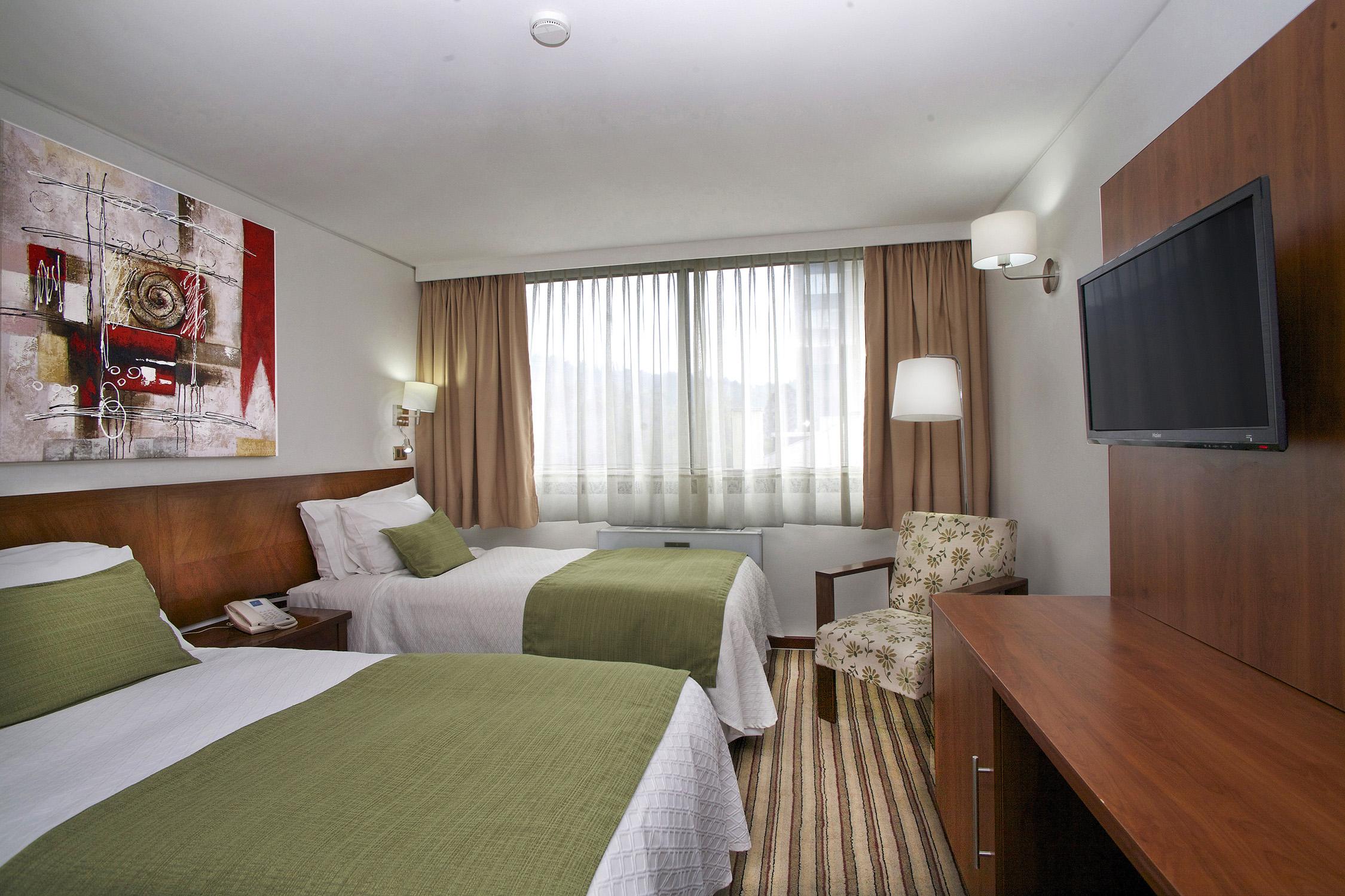 Panamericana Hotel Providencia Сантяго Екстериор снимка