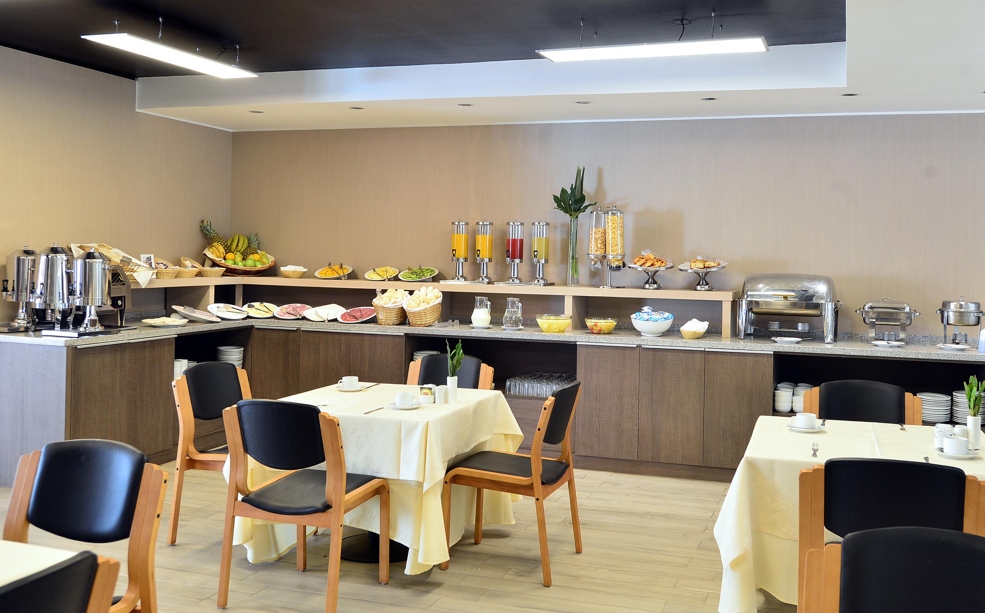 Panamericana Hotel Providencia Сантяго Екстериор снимка
