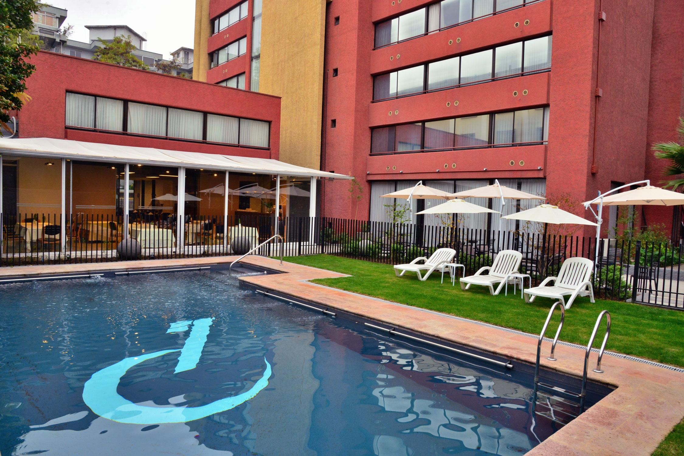 Panamericana Hotel Providencia Сантяго Екстериор снимка