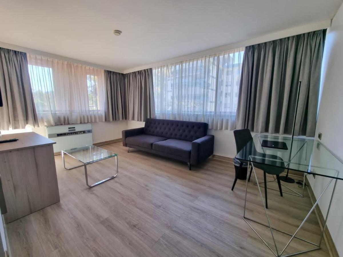 Panamericana Hotel Providencia Сантяго Екстериор снимка