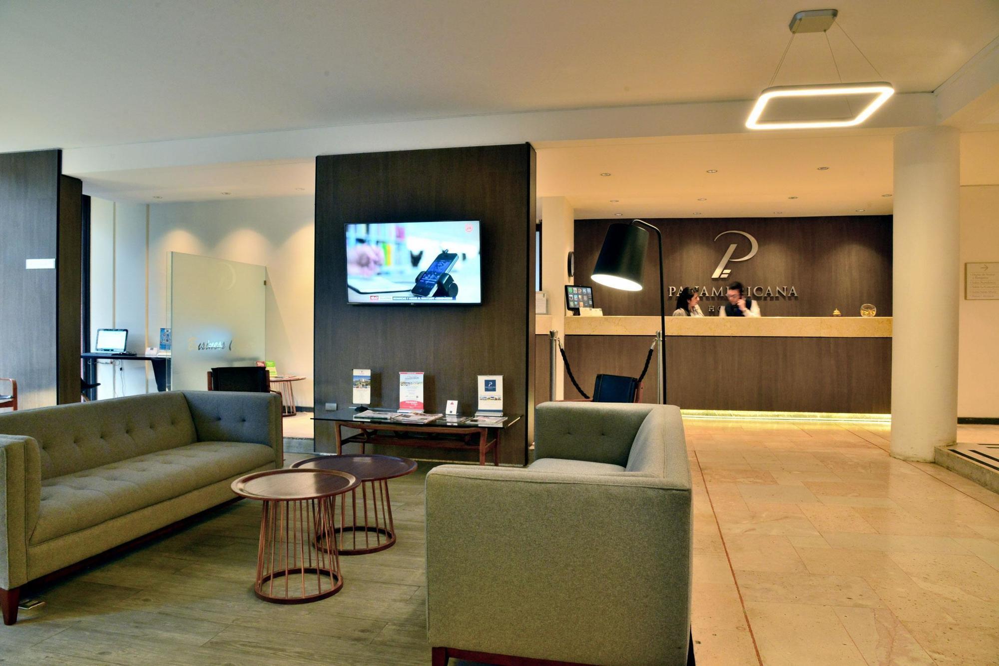 Panamericana Hotel Providencia Сантяго Екстериор снимка