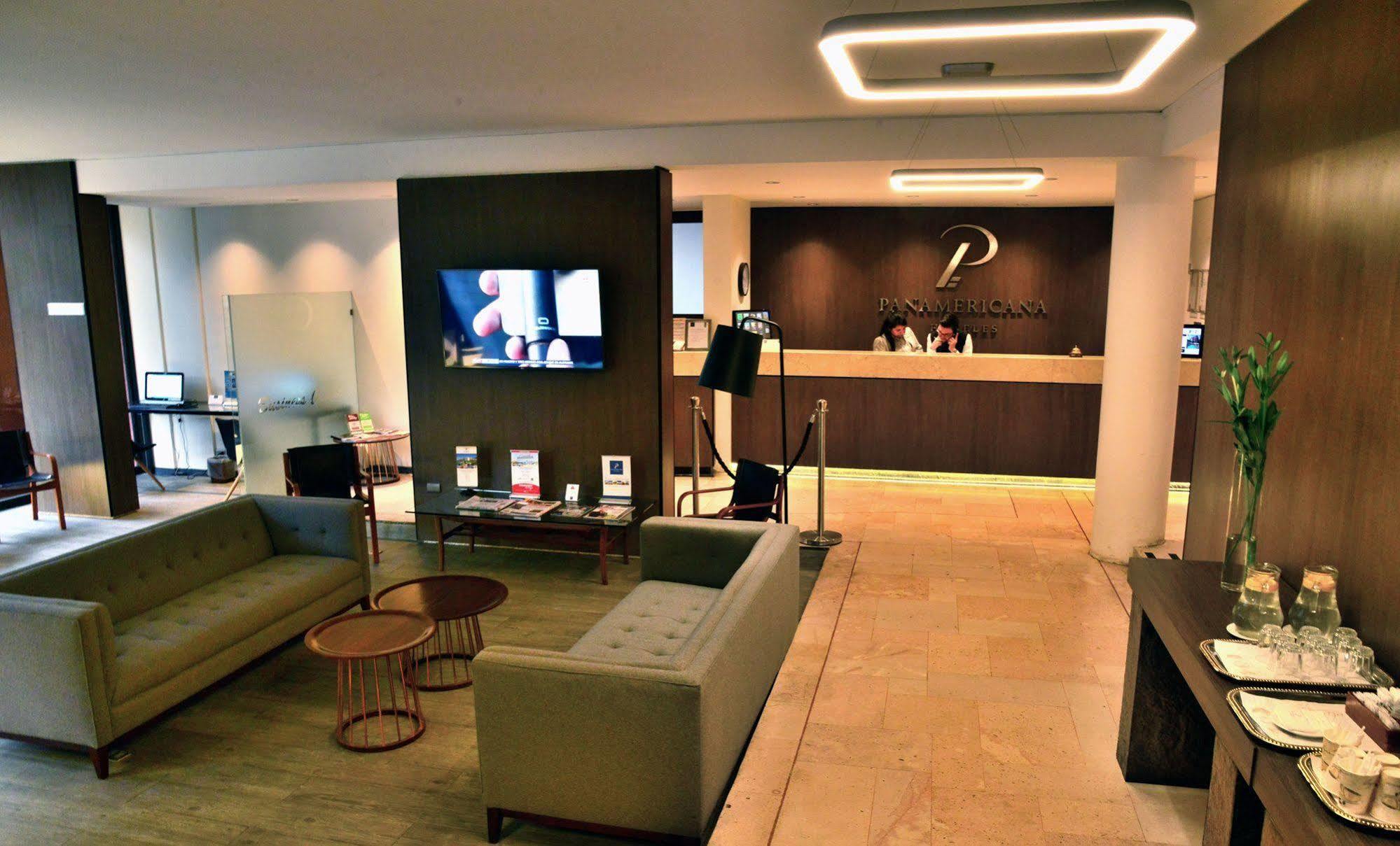 Panamericana Hotel Providencia Сантяго Екстериор снимка
