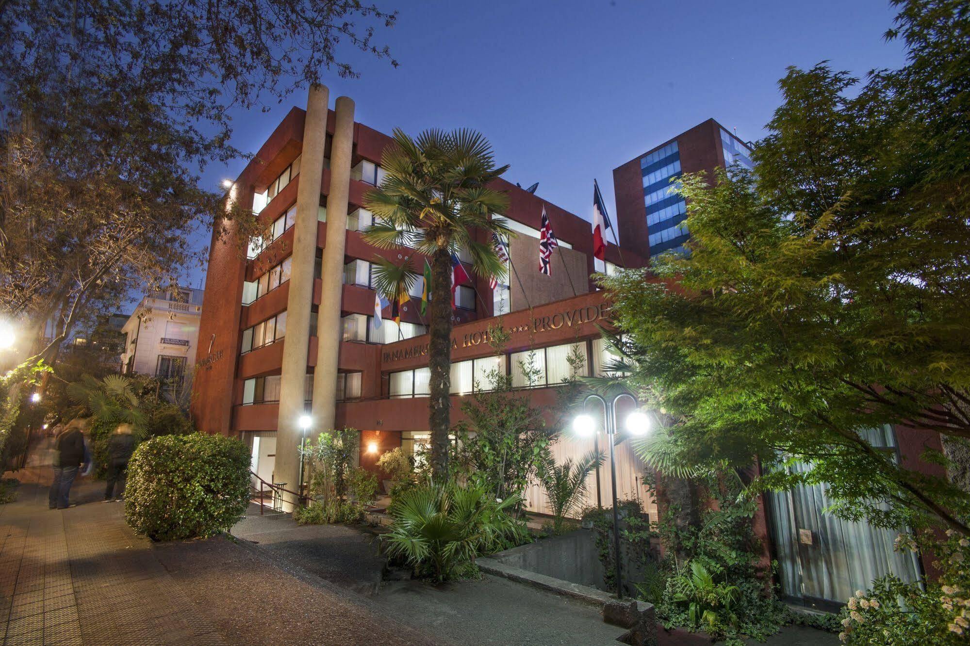 Panamericana Hotel Providencia Сантяго Екстериор снимка